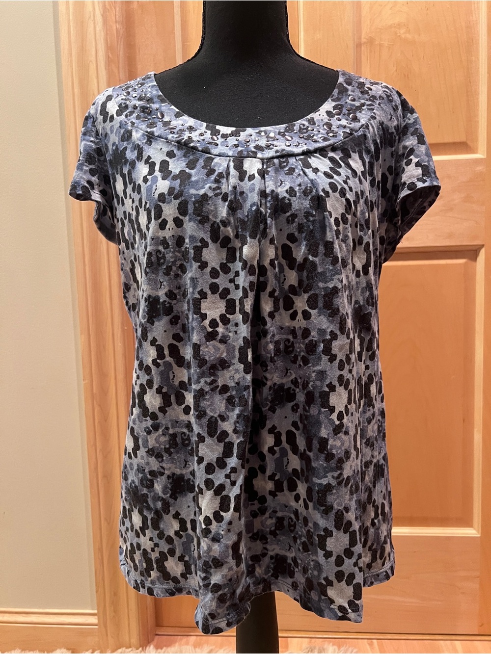 Axcess Women’s Scoop Neck Tee Geometric Abstract Short Sleeve Cotton Top L